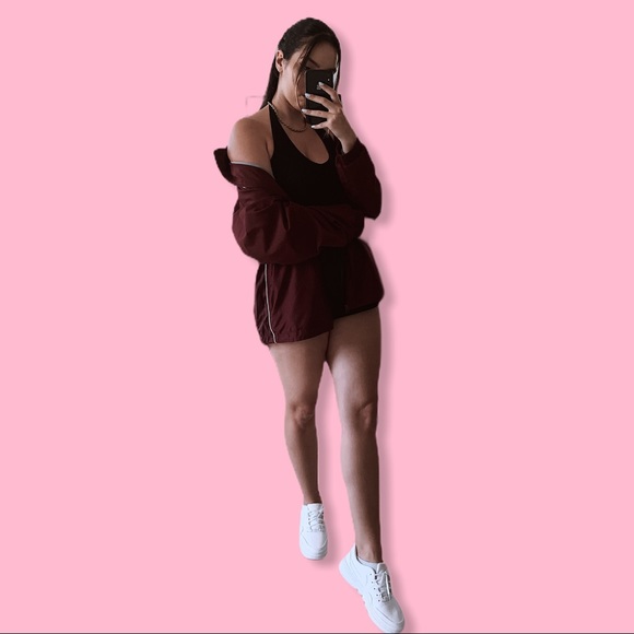 ๐SOLD ON DEPOP ๐ Burgundy Reebok Windbreaker - Picture 3 of 8